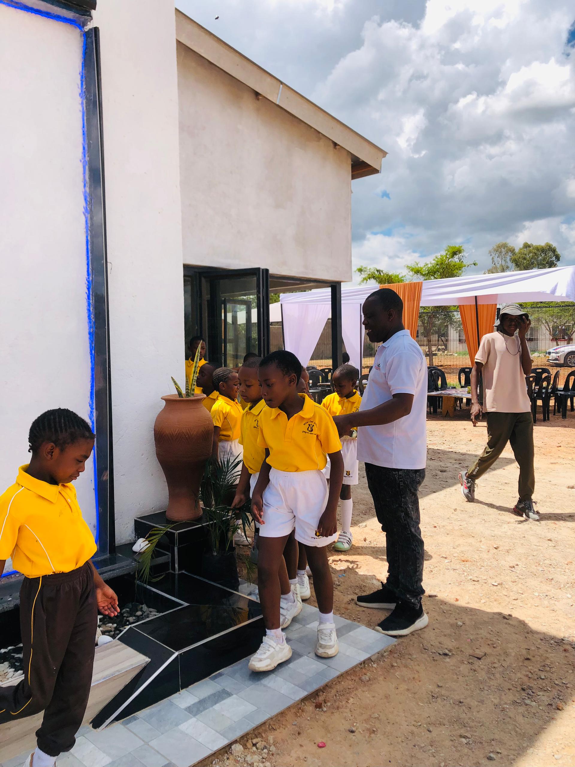 ARTGALZIM CENTER venue at night